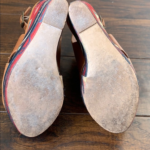 Steve Madden Aztec Wedges - Picture 5 of 7